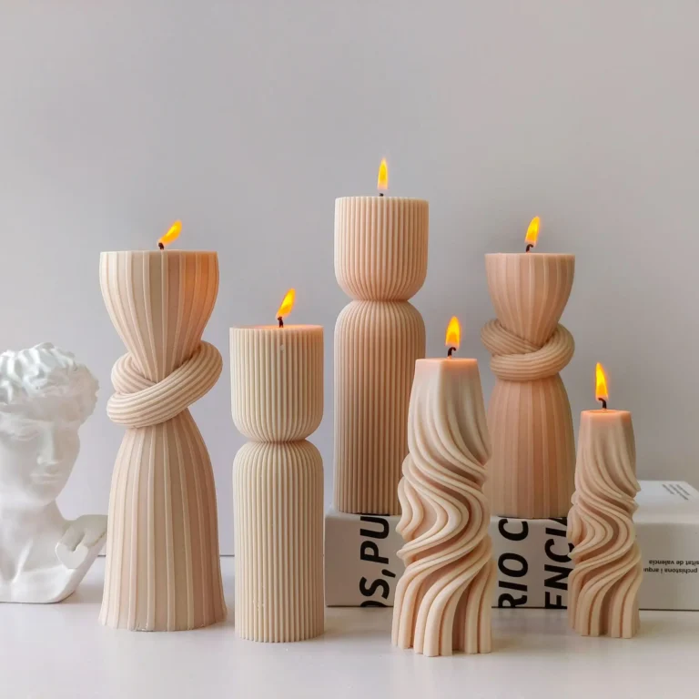Moule en silicone cylindrique rayé pour bougies 1